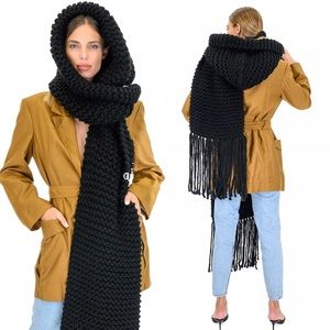 Mums handmade hooded fringe scarf black